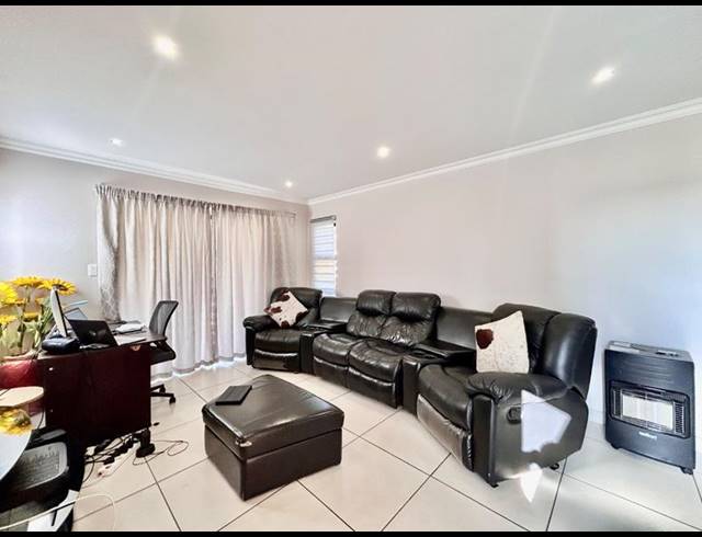 3 BEDROOM HOUSE FOR SALE IN NGWENYA RIVER ESTATE